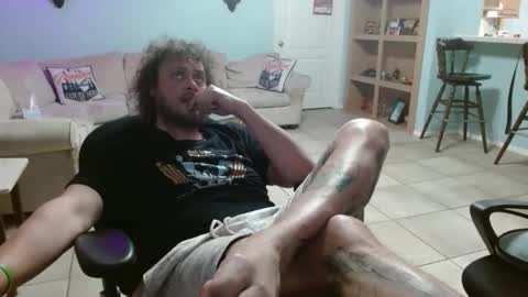 Snapshot of 2dirtyhillbillies chatting on February 27, 12:10 am ThrillBilly online show from February 27, 12:10 am