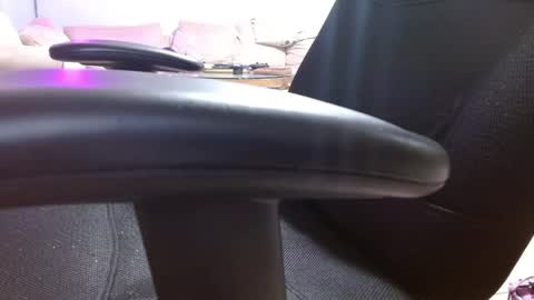 ThrillBilly online show from April 8, 12:10 am