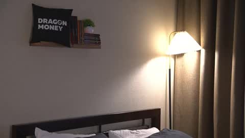 Elley  online show from March 25, 6:19 am