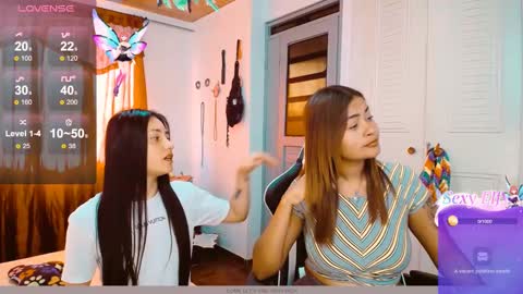 Snapshot of 2girls__dream chatting on January 26, 1:36 pm samantha sharon online show from January 26, 1:36 pm