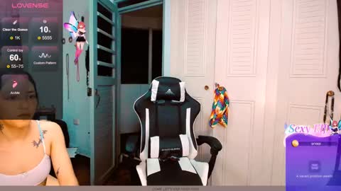 Snapshot of 2girls__dream chatting on January 27, 9:55 am samantha sharon online show from January 27, 9:55 am