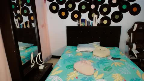 samantha sharon online show from February 18, 8:43 am