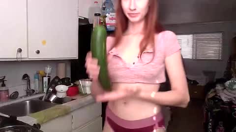 2girls1link online show from January 2, 7:07 pm
