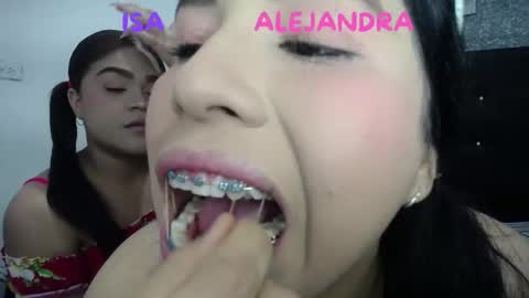 2moons_full_of_love online show from January 10, 6:26 am