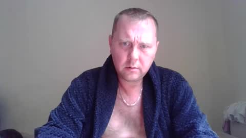 Snapshot of 2ndlipeater chatting on May 18, 2:01 pm Girts online show from May 18, 2:01 pm