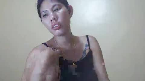 Snapshot of 2pinaybeauty chatting on November 12, 11:54 am 2pinaybeauty online show from November 12, 11:54 am