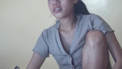 Snapshot of 2pinaybeauty chatting on November 26, 12:28 pm 2pinaybeauty online show from November 26, 12:28 pm