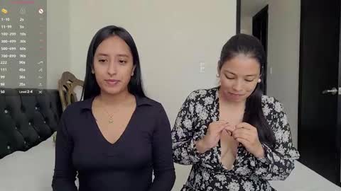 Snapshot of 2summerlove2 chatting on January 19, 3:32 pm Dalilah and Tarah online show from January 19, 3:32 pm