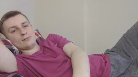 Snapshot of 3andy3 chatting on February 18, 7:37 am Andy online show from February 18, 7:37 am