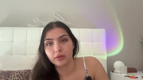 Venus Raee online show from October 13, 4:40 pm