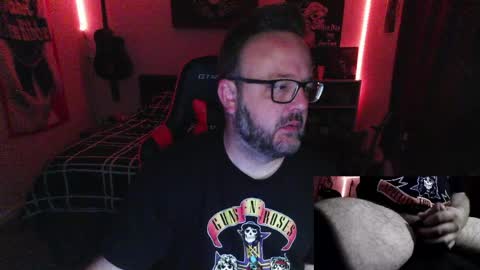 Snapshot of 3ndlessmike chatting on April 24, 11:12 am 3ndlessmike online show from April 24, 11:12 am