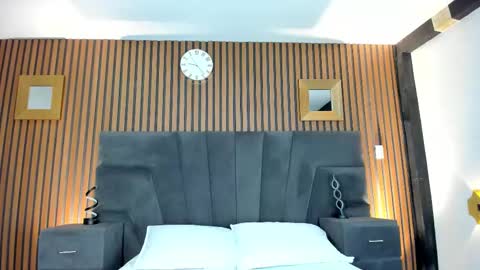 3X NAXAA online show from October 17, 1:25 pm