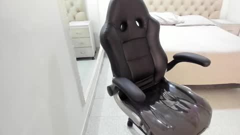 3X NAXAA online show from October 31, 12:50 pm