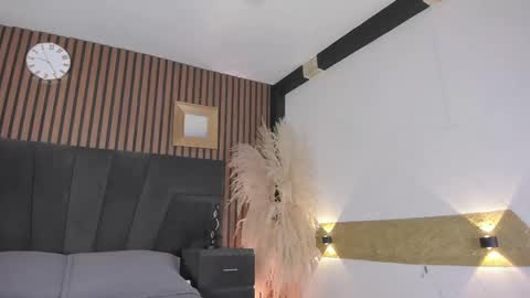 3X NAXAA online show from April 17, 2:09 pm