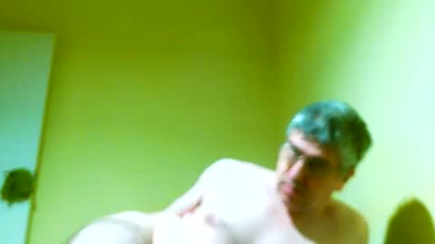 Snapshot of 41bigdick41 chatting on May 16, 4:42 am 41bigdick41 online show from May 16, 4:42 am
