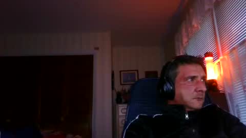 Snapshot of 420stonedranger chatting on December 17, 9:16 pm 420stonedranger online show from December 17, 9:16 pm