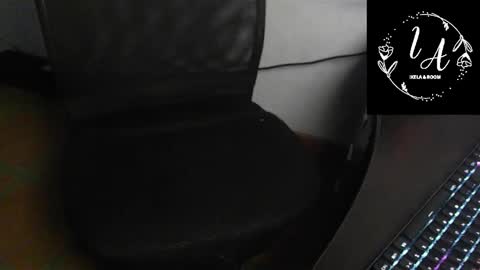 Snapshot of 4lexia chatting on February 5, 12:27 pm Ixela online show from February 5, 12:27 pm