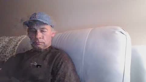 4nuf online show from January 1, 8:24 am