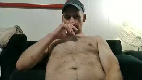 4nuf online show from April 16, 8:20 pm