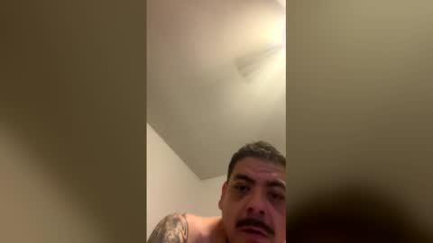 Snapshot of 512rodman chatting on May 26, 7:48 am 512rodman online show from May 26, 7:48 am