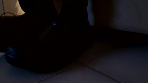 F E L I X -  -  F O ll O W      M E  online show from December 5, 4:01 pm