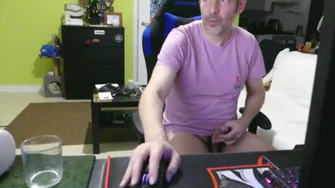 Larese Carlo online show from November 30, 7:51 pm