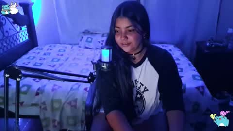 Snapshot of 5ophie chatting on February 16, 2:40 am 5ophie online show from February 16, 2:40 am