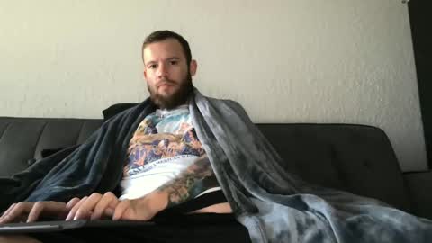 Snapshot of 662am chatting on January 25, 5:51 pm the662am online show from January 25, 5:51 pm