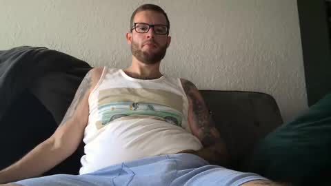 Snapshot of 662am chatting on March 9, 7:59 pm the662am online show from March 9, 7:59 pm