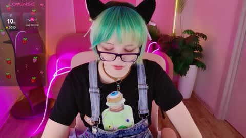 Snapshot of 666_marshmallow chatting on May 2, 5:12 am Marsi online show from May 2, 5:12 am