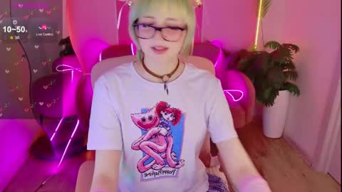 Snapshot of 666_marshmallow chatting on June 7, 10:41 am Marsi online show from June 7, 10:41 am
