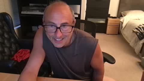 daddy vegas  for single women and couples here online show from March 19, 2:04 am