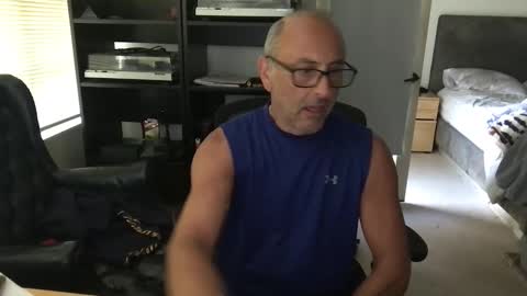 daddy vegas  for single women and couples here online show from March 19, 11:20 pm