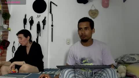 69blackwhite online show from March 8, 7:06 pm