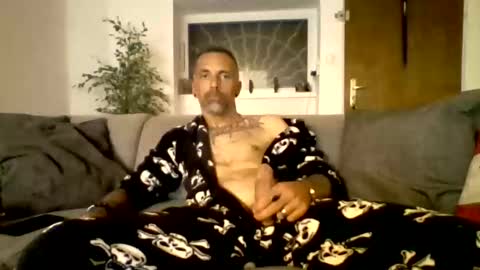 Num online show from November 11, 7:58 pm