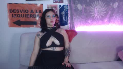 Snapshot of 6mey6mey6 chatting on December 20, 12:29 am 6mey6mey6 online show from December 20, 12:29 am