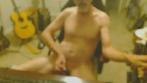 6stringer62 online show from October 1, 8:09 am