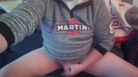 Snapshot of 72funguy71 chatting on December 22, 10:15 pm 72funguy71 online show from December 22, 10:15 pm