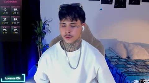 Stefan online show from November 29, 9:18 pm