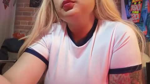 Lucycosplay777 online show from November 27, 11:18 pm