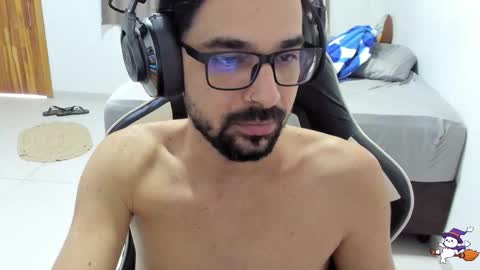 Snapshot of 7_high chatting on November 6, 2:18 pm high online show from November 6, 2:18 pm