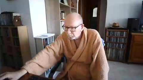  Papi  online show from January 11, 11:15 am