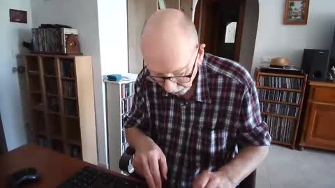  Papi  online show from March 24, 11:26 am