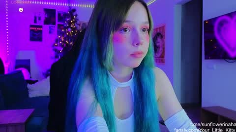 Cornelia and Dante online show from December 21, 8:28 am