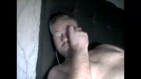 Snapshot of 81jonnyx chatting on October 12, 8:46 am 81jonnyx online show from October 12, 8:46 am