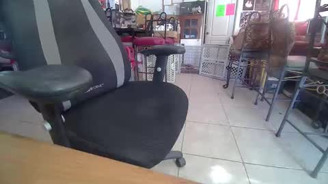 86406stud online show from October 28, 7:05 pm