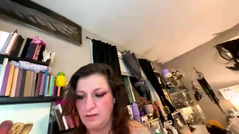 That girl online show from March 3, 5:46 am