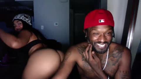 Snapshot of 8double1trouble6 chatting on October 3, 5:59 am NoFaceNoCase online show from October 3, 5:59 am