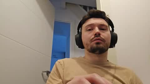 8inchdude93 online show from March 1, 8:38 am