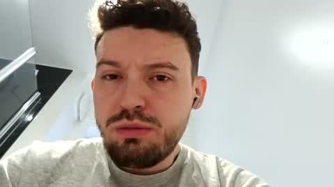 8inchdude93 online show from August 6, 6:37 am
